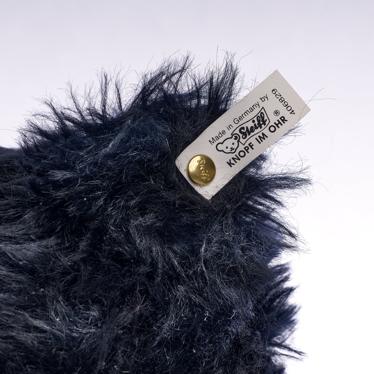 STEIFF '1912 Titanic Replica Mourning Bear' British Collectors - exclusive to the UK White Tag 406829
